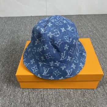 1v Hat